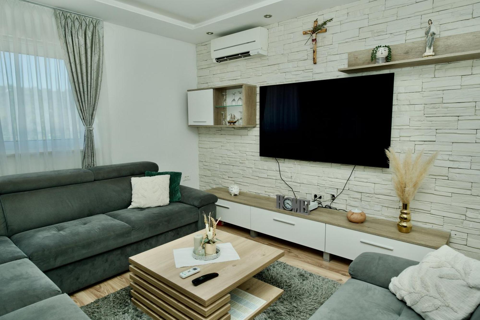 Apartment Lana Bristivica Exterior foto